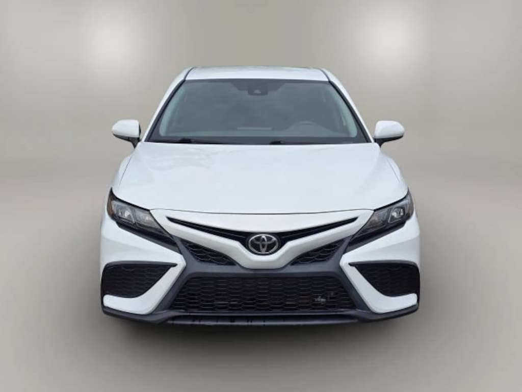 Used 2021 Toyota Camry SE Sedan