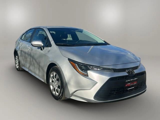 2024 Toyota Corolla LE photo 3