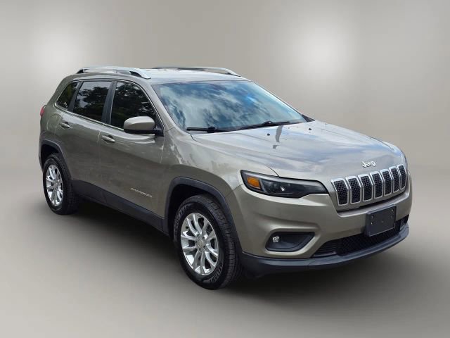 2019 Jeep Cherokee Latitude photo 2