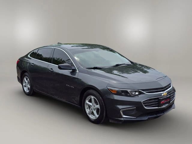 2018 Chevrolet Malibu photo 3