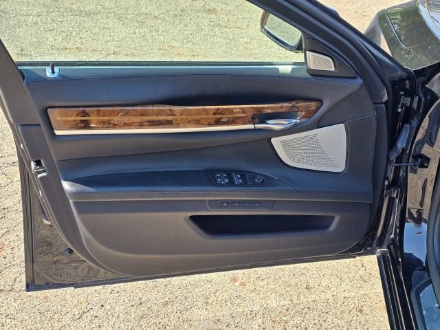 2013 BMW 7 Series 750i - Photo 10