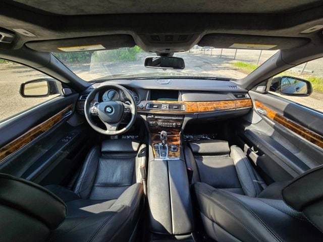 2013 BMW 7 Series 750i - Photo 19