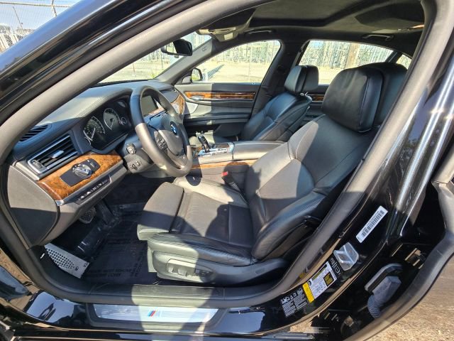 2013 BMW 7 Series 750i - Photo 9