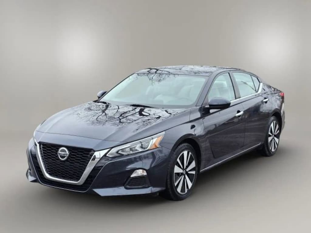 Used 2021 Nissan Altima 2.5 SV Sedan