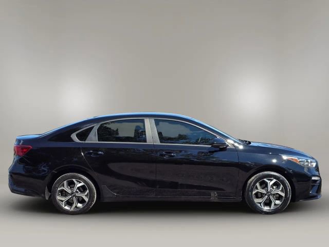 2021 Kia Forte LXS photo 4