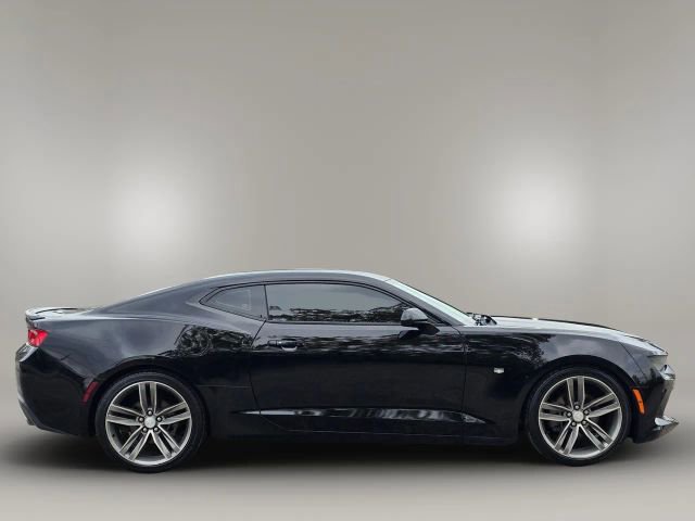 2016 Chevrolet Camaro 1LT photo 4