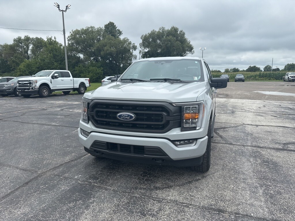 2023 Ford F-150 XLT photo 3