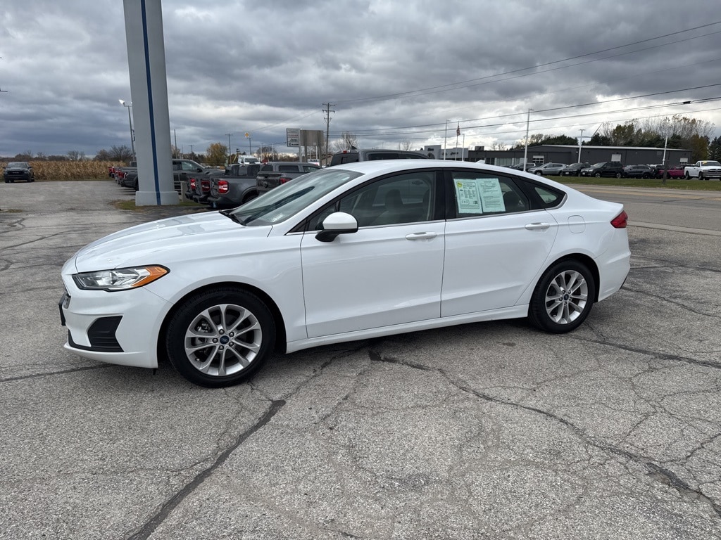 Used 2020 Ford Fusion SE with VIN 3FA6P0HD4LR162205 for sale in Alma, MI