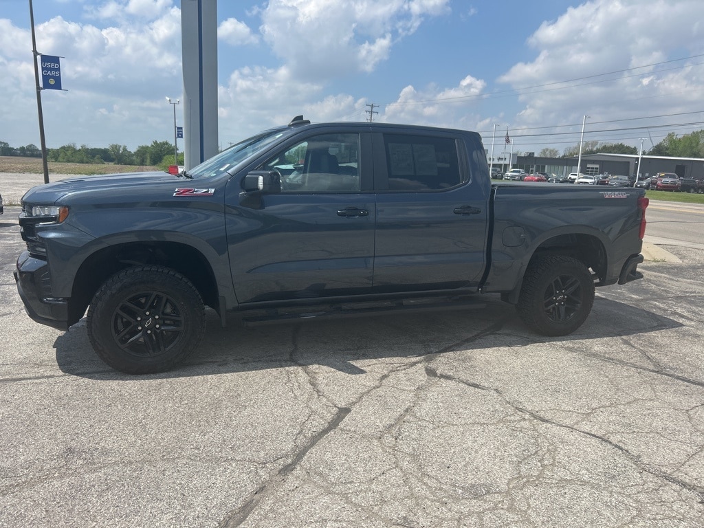Used 2021 Chevrolet Silverado 1500 LT Trail Boss with VIN 1GCPYFED2MZ137609 for sale in Alma, MI