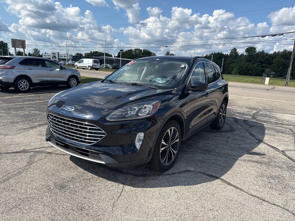 2021 Ford Escape Hybrid Titanium photo 2