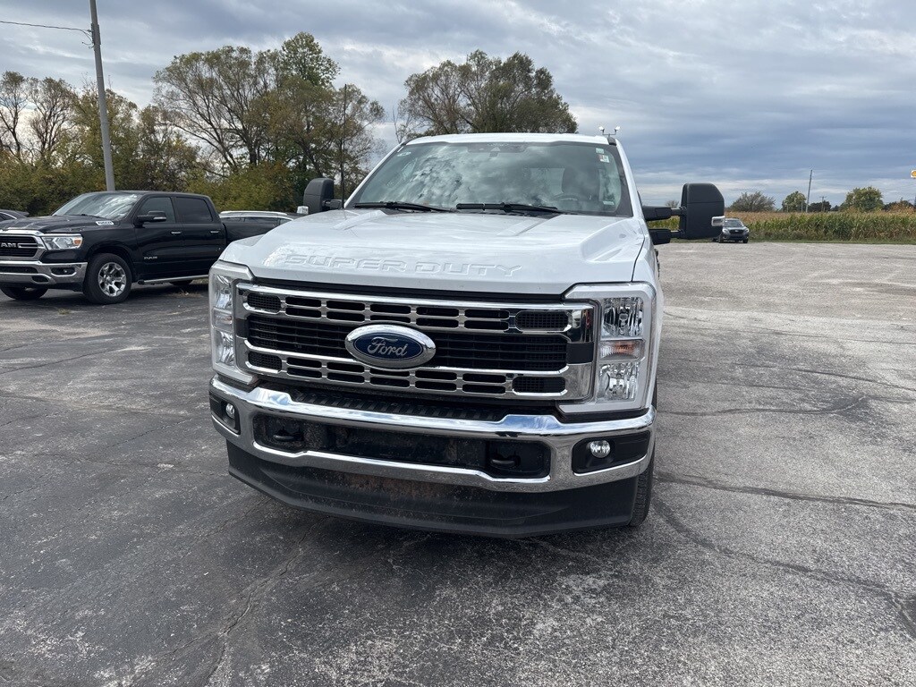 2024 Ford F-250 photo 3