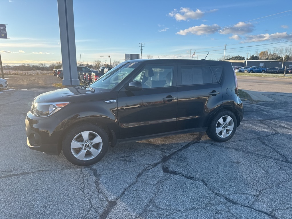Used 2018 Kia Soul Base with VIN KNDJN2A27J7904650 for sale in Alma, MI