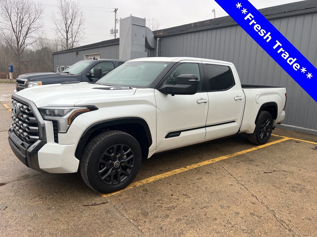 2024 Toyota Tundra Platinum photo 2