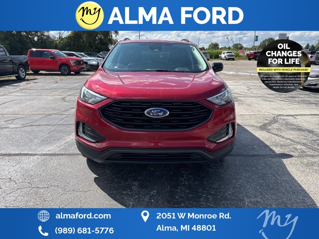 2022 Ford Edge SEL photo 2