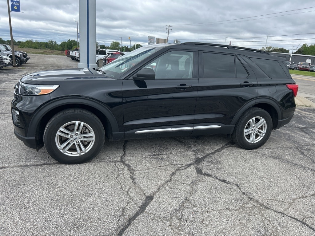 Used 2023 Ford Explorer XLT with VIN 1FMSK8DH3PGA47120 for sale in Alma, MI