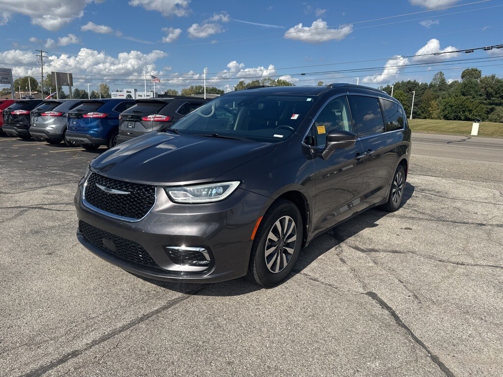 2021 Chrysler Pacifica Touring L photo 4