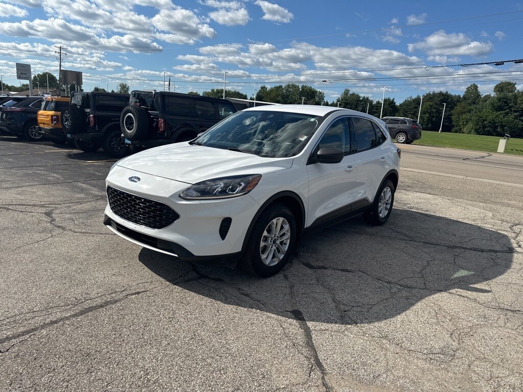 2022 Ford Escape SE photo 4