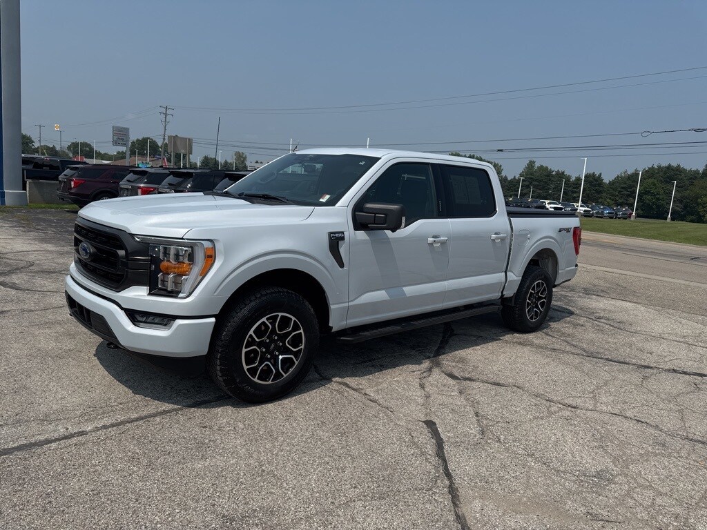 2022 Ford F-150 XLT photo 2