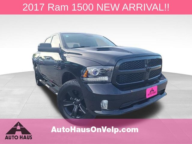 2017 RAM 1500 Night 4x4 Crew Cab 5'7's photo