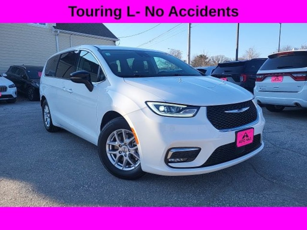 Used 2024 Chrysler Pacifica Touring L Van Passenger Van