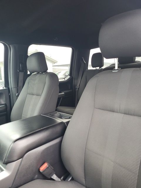 2016 Ford F-150 XLT photo 2