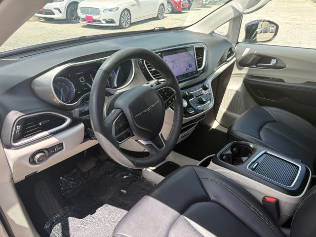 2024 Chrysler Pacifica Touring L - Photo 21