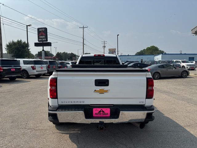 2018 Chevrolet Silverado 3500HD LTZ photo 2