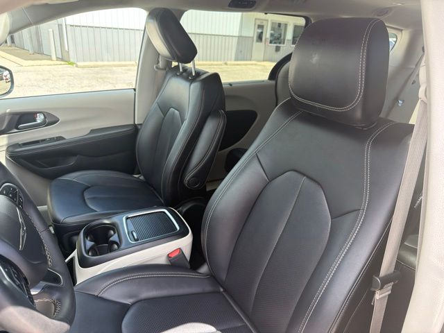 2024 Chrysler Pacifica Touring L - Photo 22