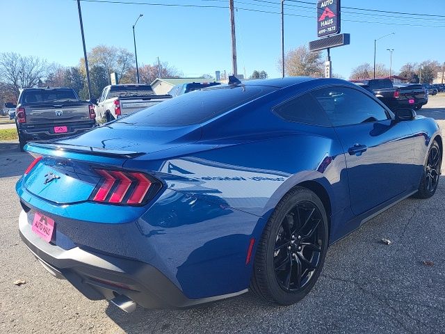 2024 Ford Mustang photo 4