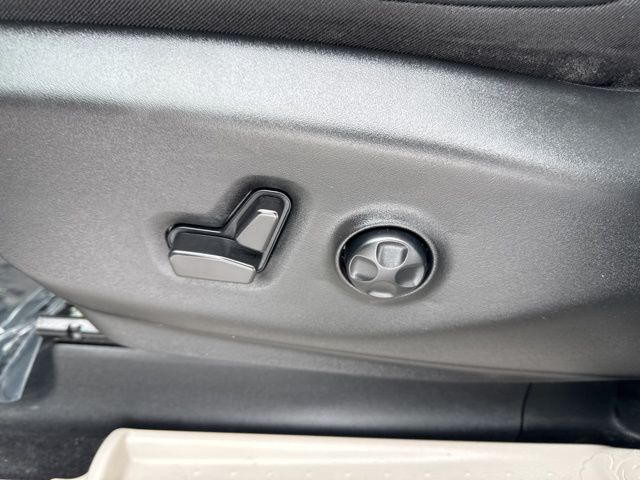 2024 Chrysler Pacifica Touring L - Photo 14