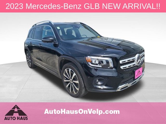 2023 Mercedes-Benz GLB GLB 250 4MATIC's photo
