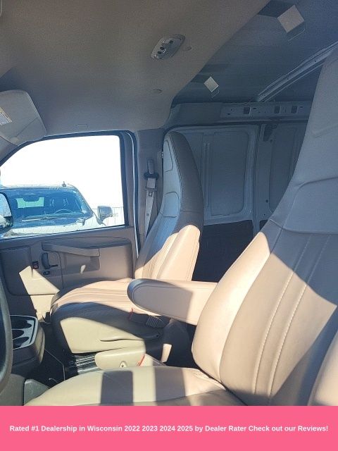 2024 GMC Savana Cargo Work Van - Photo 15