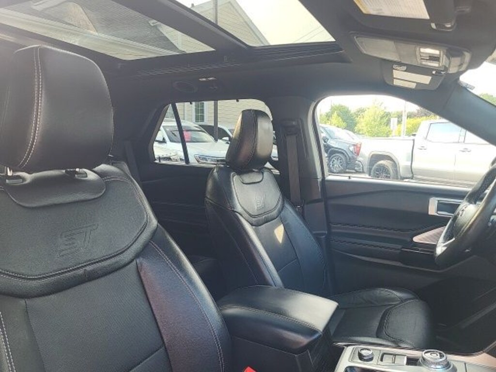 Used 2024 Ford Explorer ST SUV