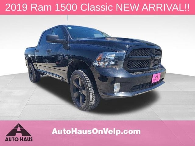 2019 RAM 1500 Classic Express Crew Cab 4x4 5'7's photo