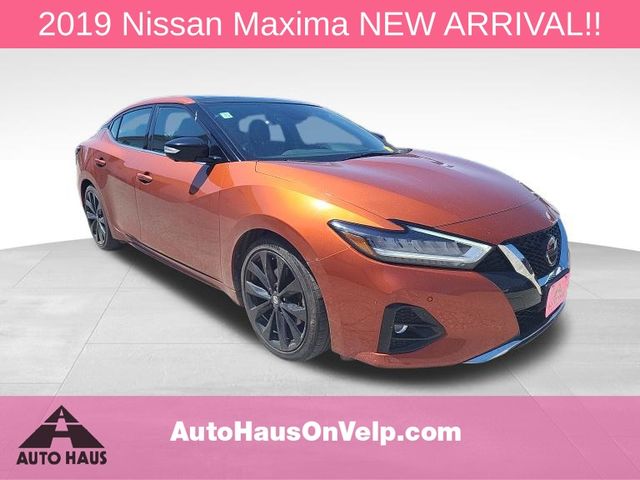 2019 Nissan Maxima SR's photo