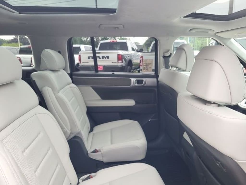 Used 2025 Hyundai Santa Fe Calligraphy SUV