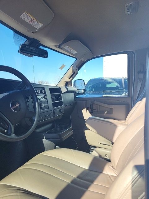 2024 GMC Savana Cargo Work Van - Photo 11