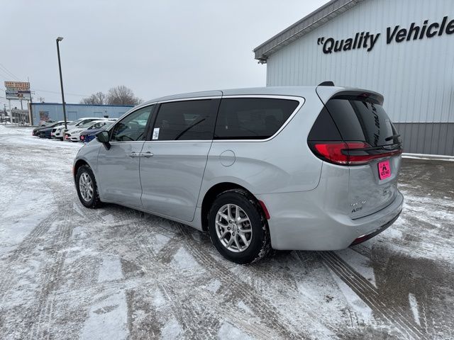 2024 Chrysler Pacifica Touring L - Photo 18