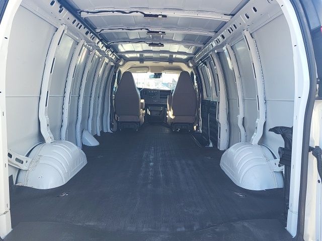 2024 GMC Savana Cargo Work Van - Photo 6