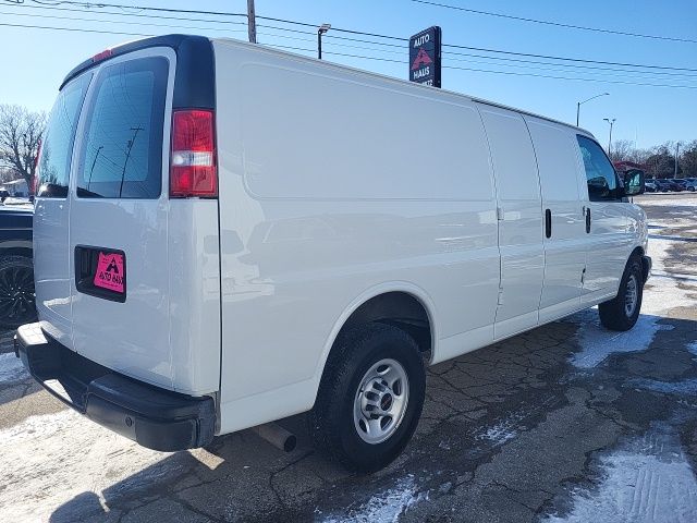 2024 GMC Savana Cargo Work Van - Photo 8