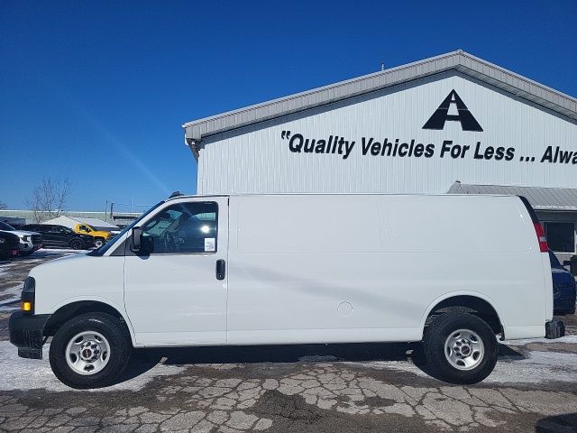 2024 GMC Savana Cargo Work Van - Photo 21