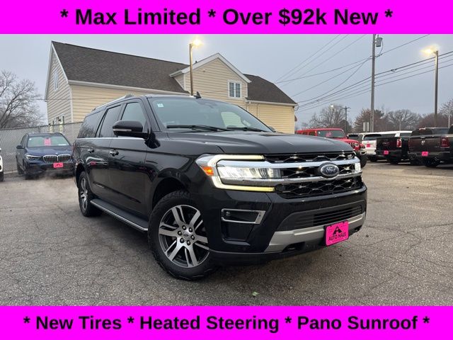 2023 Ford Expedition Limited's photo