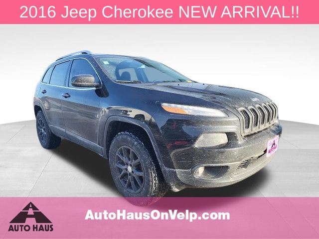 2016 Jeep Cherokee Latitude's photo