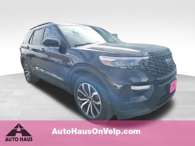 2023 Ford Explorer ST Line 4WD's photo