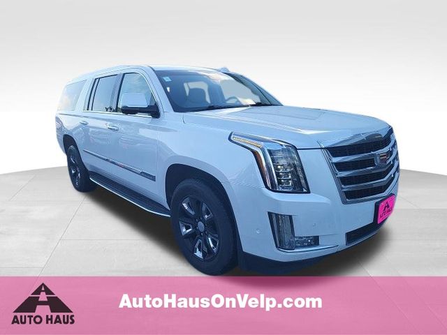 2017 Cadillac Escalade ESV AWD Luxury's photo