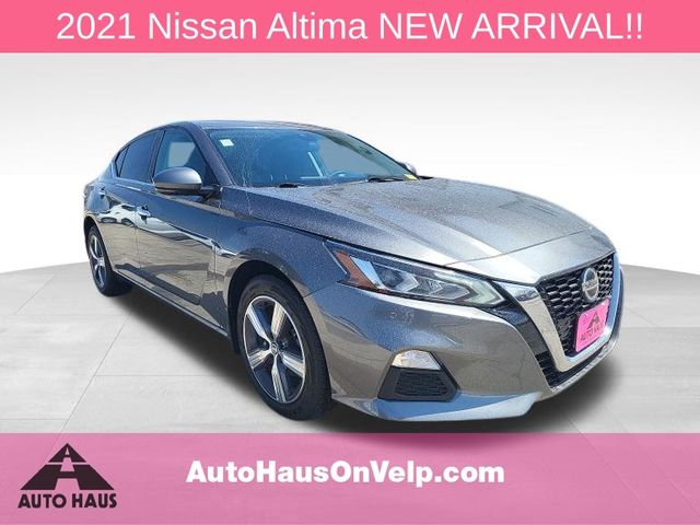 2021 Nissan Altima SE's photo