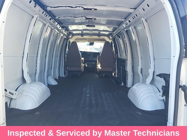 2024 GMC Savana Cargo Work Van - Photo 9