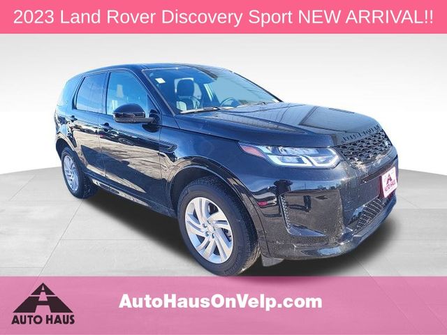 2023 Land Rover Discovery Sport S's photo