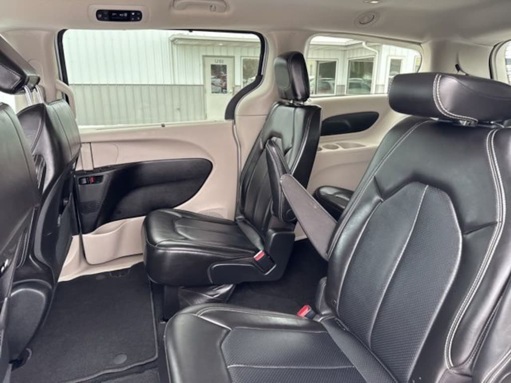 Used 2024 Chrysler Pacifica Touring L Van Passenger Van