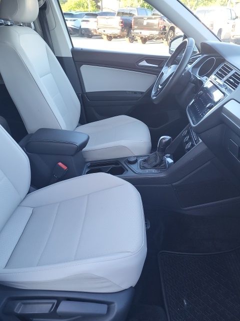 2021 Volkswagen Tiguan SE - Photo 17